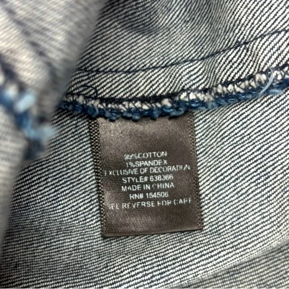 Colleen Lopez embroidered cropped denim jacket - Picture 6 of 7